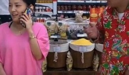 超市吃瓜搞笑视频合集,欢乐无限！