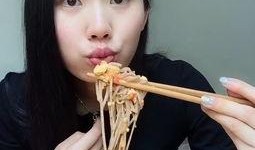 盐山售楼小姐吃瓜视频曝光