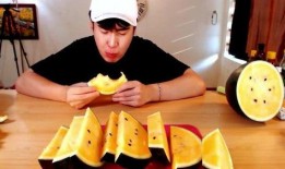 韩国弟弟吃蜜瓜视频播放,视频播放量爆表！