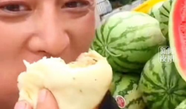 小伙子阿姨吃瓜视频播放,小伙子阿姨吃瓜视频爆火网络，观看人数突破百万