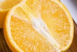 韩国弟弟吃蜜瓜视频播放,视频播放量爆表！