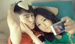 吃瓜对镜情侣视频,吃瓜群众热议不已