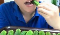 最新热门吃瓜的视频,最新热门事件幕后真相大曝光！