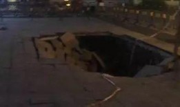 郑州情侣吃瓜事件视频,甜蜜瞬间引发网友热议