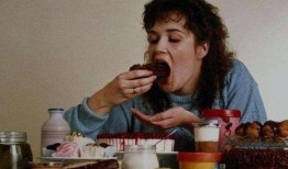 一家人吃土瓜的视频真实,共享田园美味时光