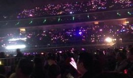 红馆演唱会吃瓜视频,吃瓜观众捕捉精彩瞬间