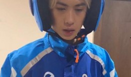 外卖小哥最新吃瓜视频,揭秘幕后真相，网友热议不断！