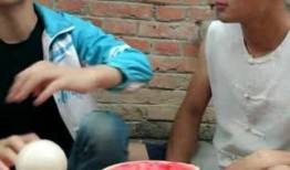 爆笑视频吃瓜吗,笑料横飞，揭秘娱乐圈幕后趣闻