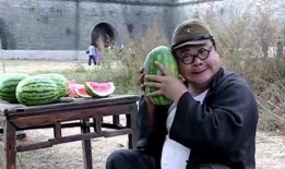 吃瓜给钱视频在线观看,揭秘热门吃瓜视频在线观看背后的金钱诱惑