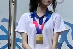 假装给闺蜜吃瓜视频播放,揭秘娱乐圈幕后故事