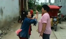 街头吵架吃瓜视频大全,吃瓜群众围观吵架大合集