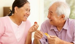 老人家的吃瓜视频下载大全,老人家吃瓜视频大全，笑料百出，欢乐无限！