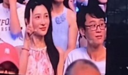 吃瓜眼镜女视频