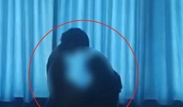 湖南夜晚吃瓜的视频,街头吃瓜，品味地道夜生活