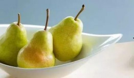 小奶瓜吃梨子好吗视频讲解,营养美味，宝宝辅食新选择