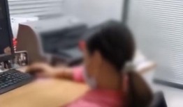 员工摸鱼吃瓜视频大全,趣味吃瓜视频大盘点