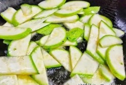 小鱼儿吃角瓜视频大全,萌态百出视频大盘点