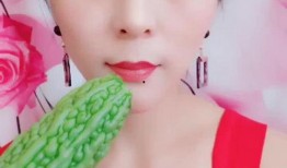 美女吃瓜好可爱视频大全,美女吃瓜瞬间，可爱指数爆表！