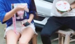 美女吃瓜被撞断腿视频播放,视频播放引发网友热议