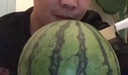 日韩人吃麒麟瓜视频,麒麟瓜美味大揭秘