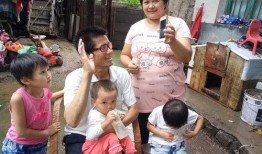 一家人吃土瓜的视频真实,共享田园美味时光