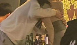 吃瓜事件酒吧视频大全播放,酒吧视频大全精彩瞬间回顾