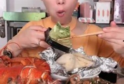 盐山售楼小姐吃瓜视频曝光