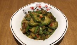 湖南夜晚吃瓜的视频,街头吃瓜，品味地道夜生活