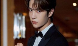 丁程鑫微博之夜吃瓜视频,揭秘明星幕后趣事