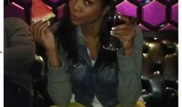 吃瓜姿势的视频,视频中的趣味瞬间