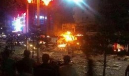 龙洞步行街吃瓜事件视频,一视频引发全民热议