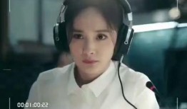 美女比心吃瓜视频,网络热传视频引热议