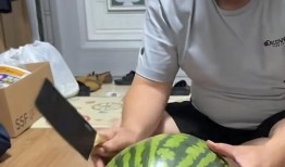 播放吃瓜视频,跟随镜头揭秘吃瓜视频背后的趣味世界