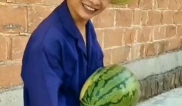 吃瓜喝酒的搞笑视频大全,笑料横生！吃瓜喝酒搞笑视频大盘点