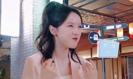 万嘉欣吃瓜少女是谁呀视频,网络红人的崛起之路