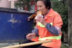 扫地阿姨吃瓜视频在线观看,吃瓜视频引发网友热议