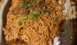 群众吃瓜拌面视频,一场别开生面的群众美食盛宴