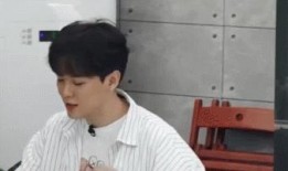 做家务的男人吃瓜视频播放,揭秘明星家庭日常