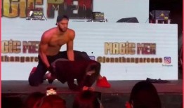 香港演唱会 吃瓜视频,吃瓜观众捕捉精彩瞬间